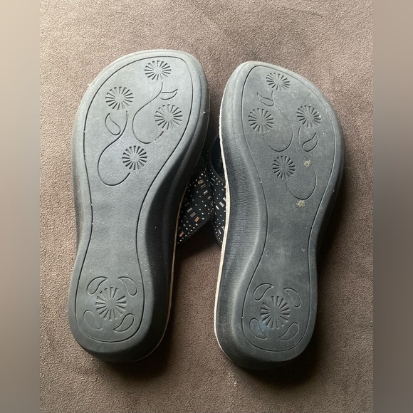 Cliffs Sandals - Picture 4 of 4